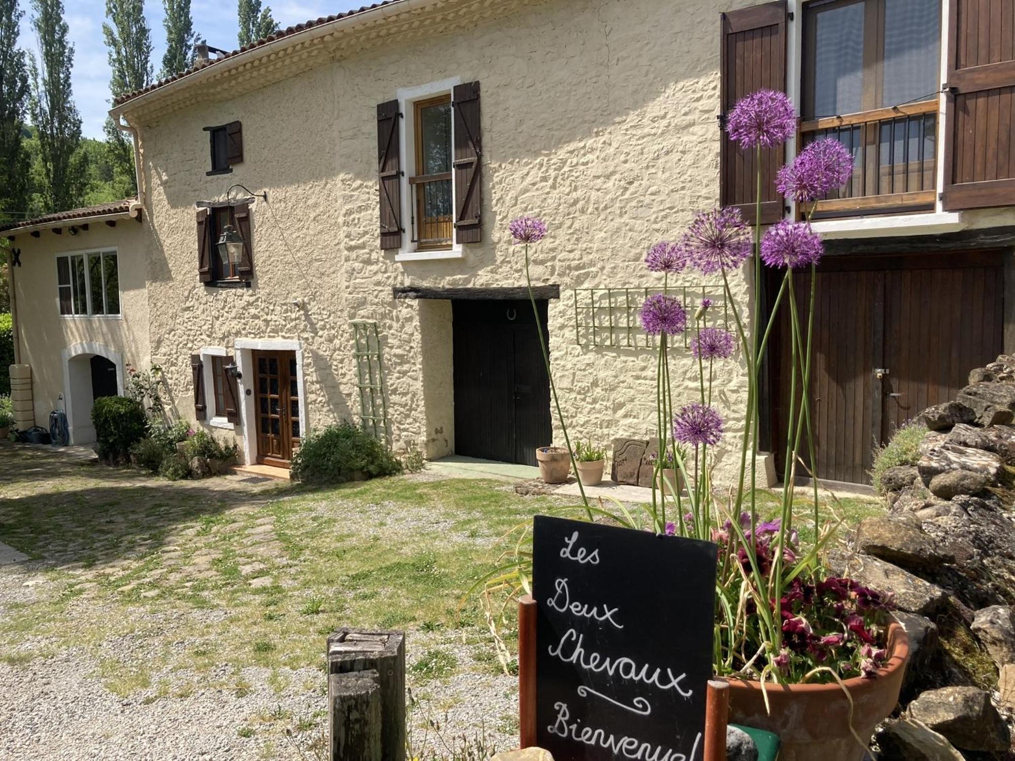 Les Deux Chevaux Chambres d’Hôtes Rouvenac Exterior foto